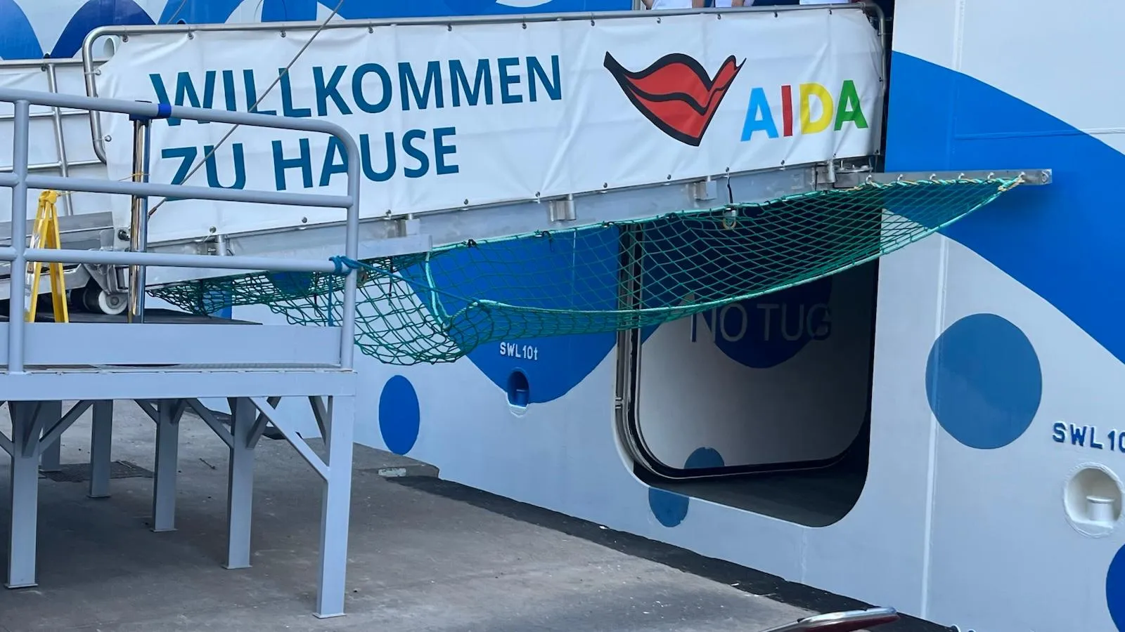 AIDA  Schiff von Carina Kolici